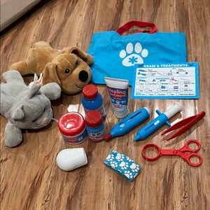 Melissa & Doug Pet Vet Play Set